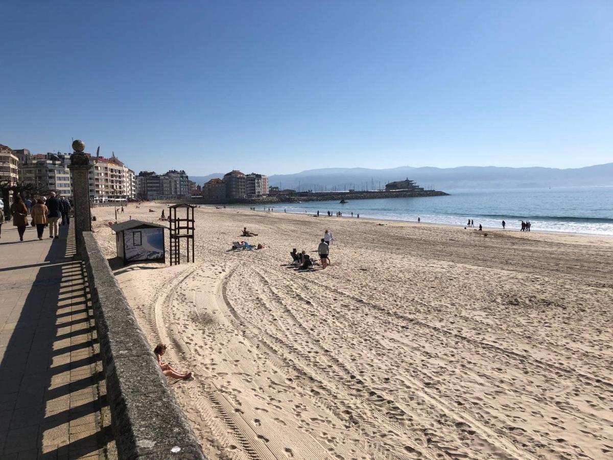 サンシェンショDesconectaengalicia Castelao, 50M Playa Silgarアパートメント エクステリア 写真